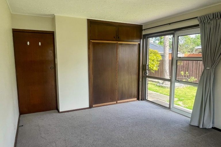 Photo of property in 14 Camberwell Place, Avonhead, Christchurch, 8042