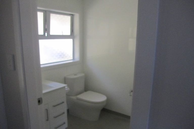 Photo of property in 2/10 Thurleigh Grove, Karori, Wellington, 6012