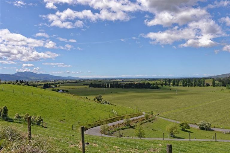 Photo of property in 190 Hawkesbury Road, Hawkesbury, Blenheim, 7272