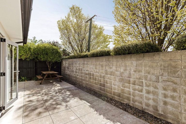 Photo of property in 25 Champion Street, Edgeware, Christchurch, 8013