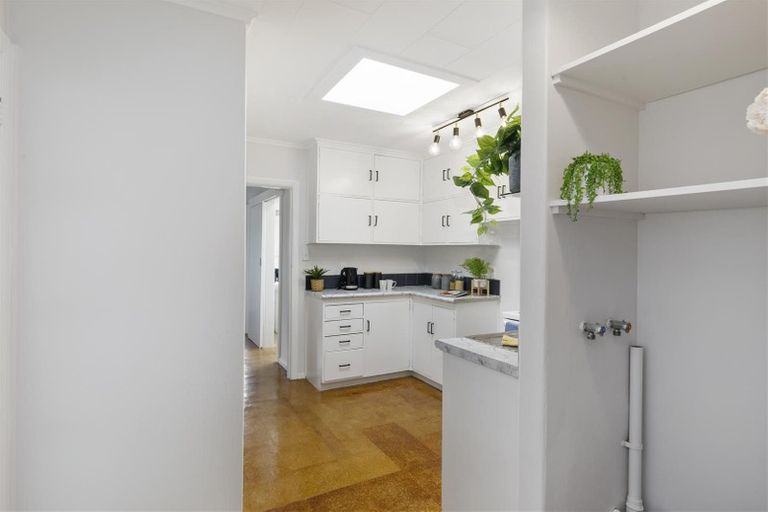 Photo of property in 24a Deller Grove, Silverstream, Upper Hutt, 5019