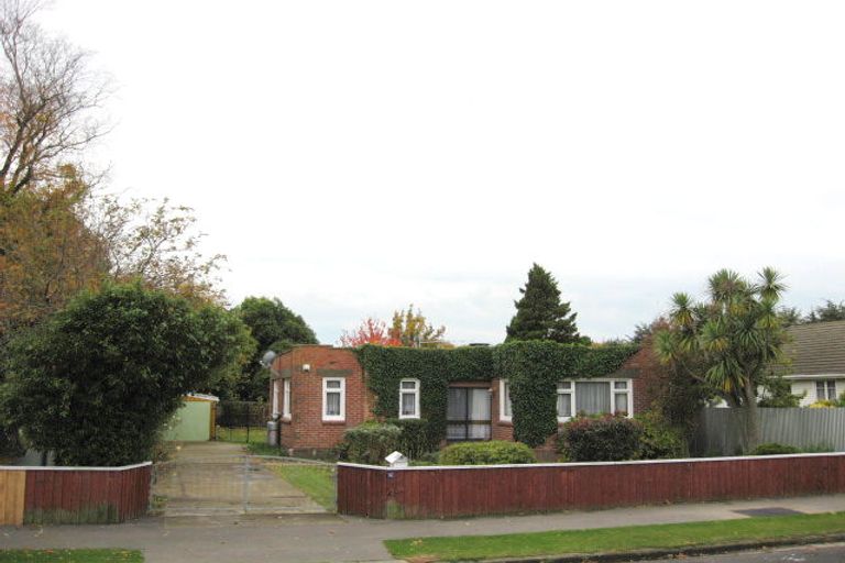 Photo of property in 82 Yaldhurst Road, Sockburn, Christchurch, 8042