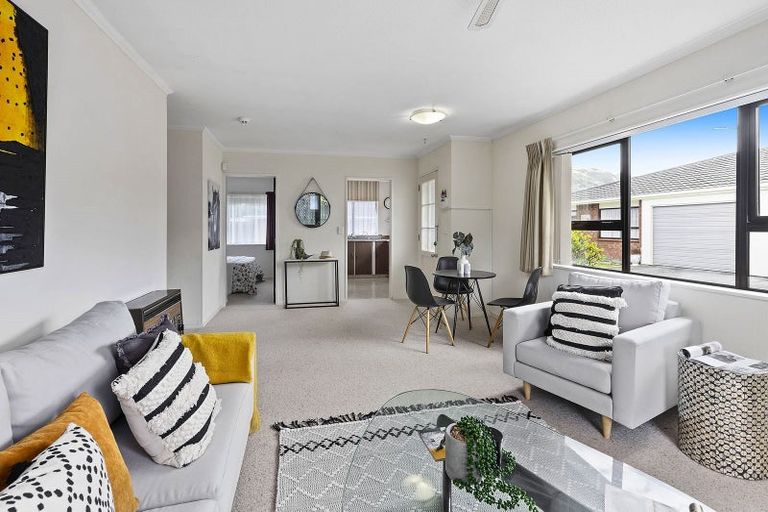 Photo of property in 29b Hinau Street, Tawa, Wellington, 5028