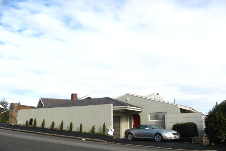 Photo of property in 24 Hackthorne Road, Cashmere, Christchurch, 8022
