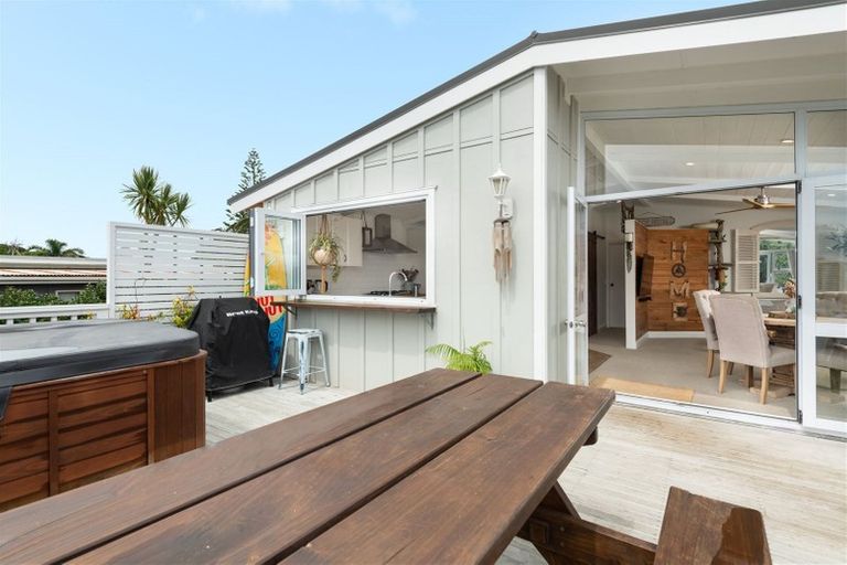 Photo of property in 41 Simpson Road, Papamoa Beach, Papamoa, 3118