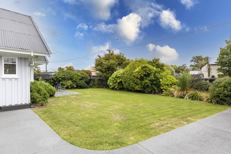 Photo of property in 55 Kotare Street, Fendalton, Christchurch, 8041