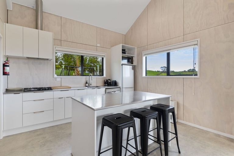 Photo of property in 378 Hursthouse Road, Tarurutangi, Inglewood, 4389