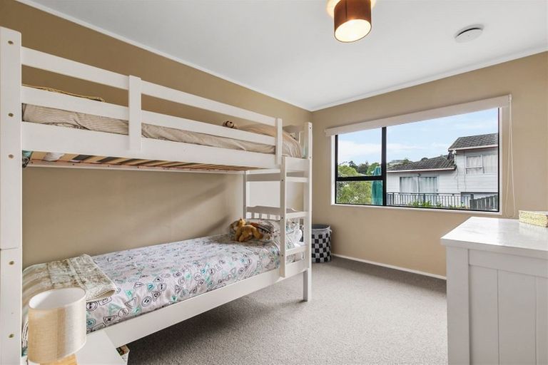 Photo of property in 1/111 Spinella Drive, Bayview, Auckland, 0629