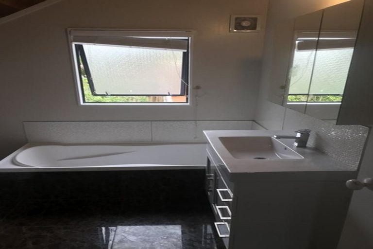 Photo of property in 3/77a Salisbury Road, Birkdale, Auckland, 0626