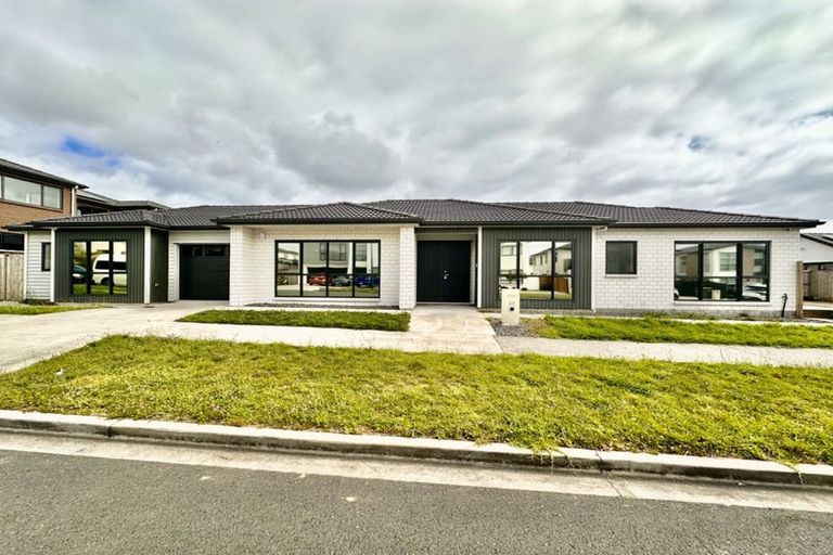 Photo of property in 60 Castlebane Drive, Flat Bush, Auckland, 2019