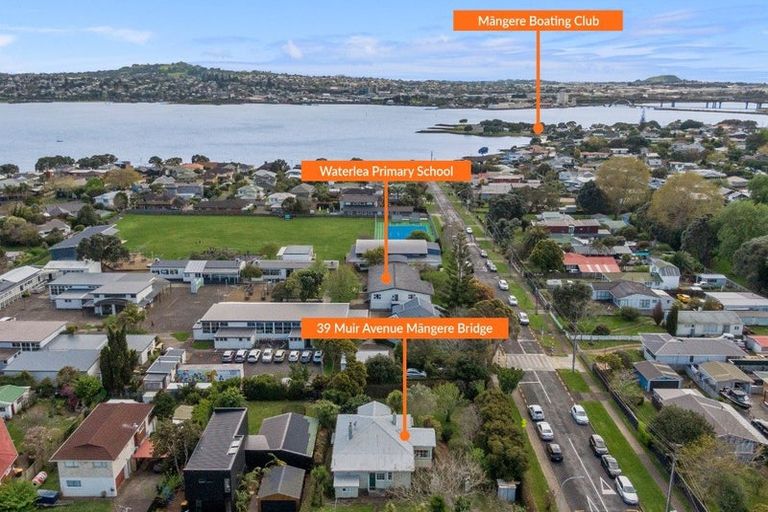 Photo of property in 39 Muir Avenue, Mangere Bridge, Auckland, 2022