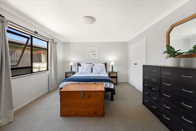 Photo of property in 49a Meeanee Road, Taradale, Napier, 4112