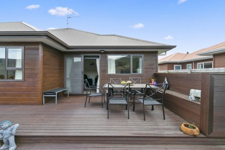 Photo of property in 13 Woodland Grove, Wainuiomata, Lower Hutt, 5014