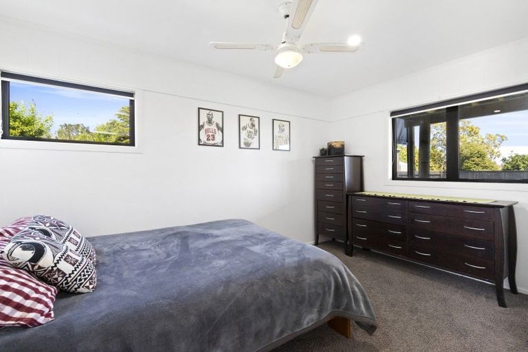 Photo of property in 10 Cottonwood Place, Kawakawa Bay, Papakura, 2585