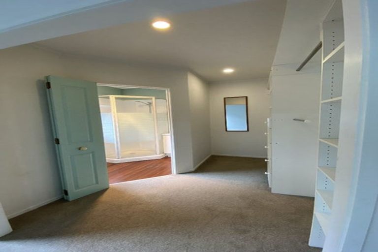 Photo of property in 1/74 Beach Road, Castor Bay, Auckland, 0620