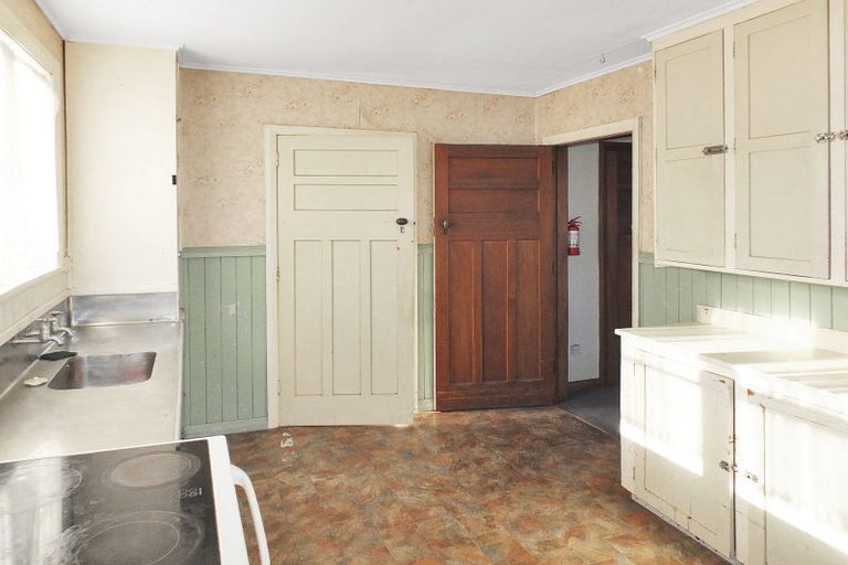Photo of property in 43b Johnston Street, Foxton, 4814