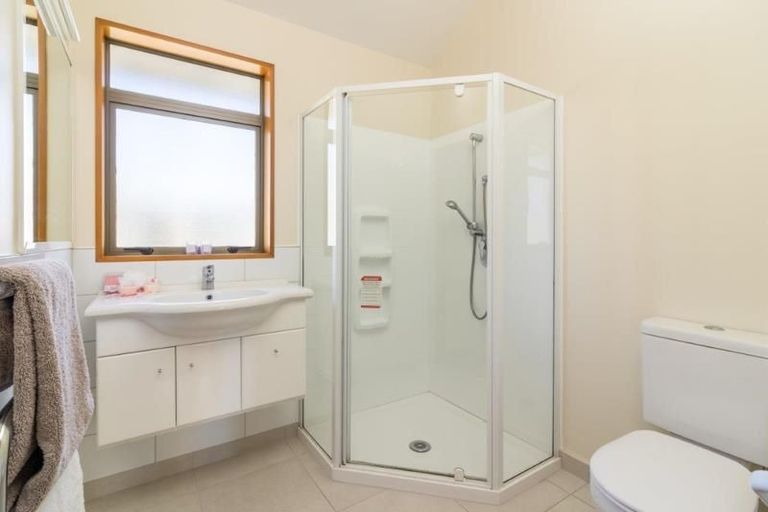 Photo of property in 12 Beckford Road, Saint Martins, Christchurch, 8022