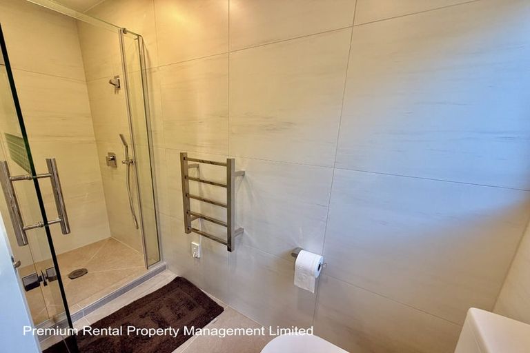 Photo of property in 12 Westergrove Place, West Harbour, Auckland, 0618