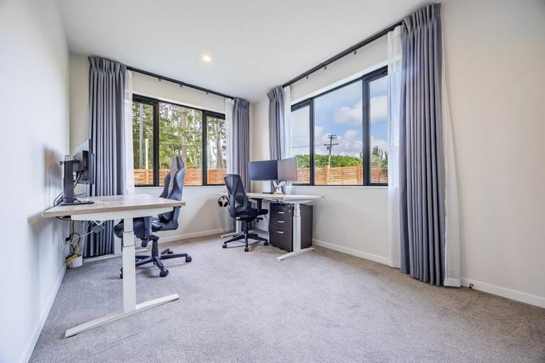 Photo of property in 83 Nobilo Road, Kumeu, 0810