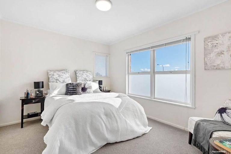 Photo of property in 4/342 Lake Road, Hauraki, Auckland, 0622