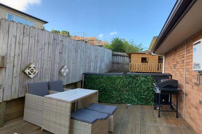 Photo of property in 13 Living Stream Road, Albany Heights, Auckland, 0632