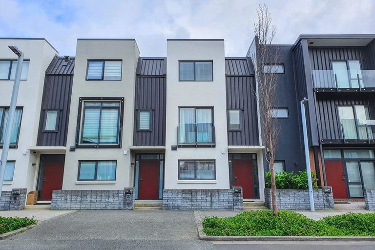 Photo of property in 196 Hobsonville Point Road, Hobsonville, Auckland, 0616