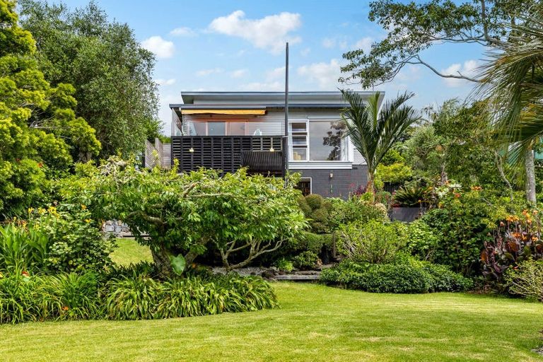 Photo of property in 70 Aramoana Avenue, Devonport, Auckland, 0624