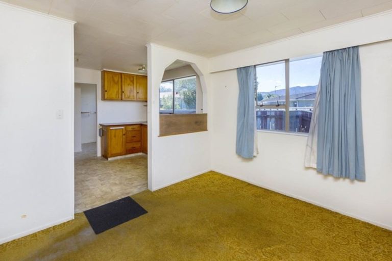 Photo of property in 23 Harvard Grove, Totara Park, Upper Hutt, 5018