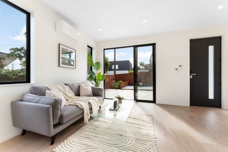 Photo of property in 41f Kowhai Road, Mairangi Bay, Auckland, 0630