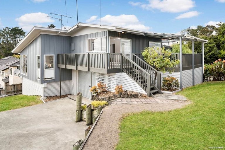 Photo of property in 38 Schnapper Rock Road, Schnapper Rock, Auckland, 0632