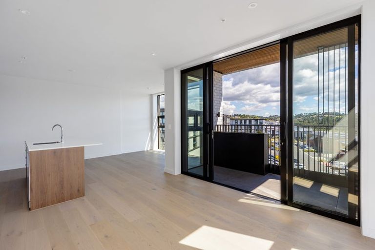 Photo of property in 301/84c Te Oneroa Way, Long Bay, Auckland, 0630