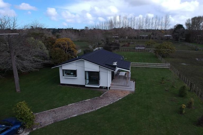 Photo of property in 146 Boord Crescent, Kumeu, 0891