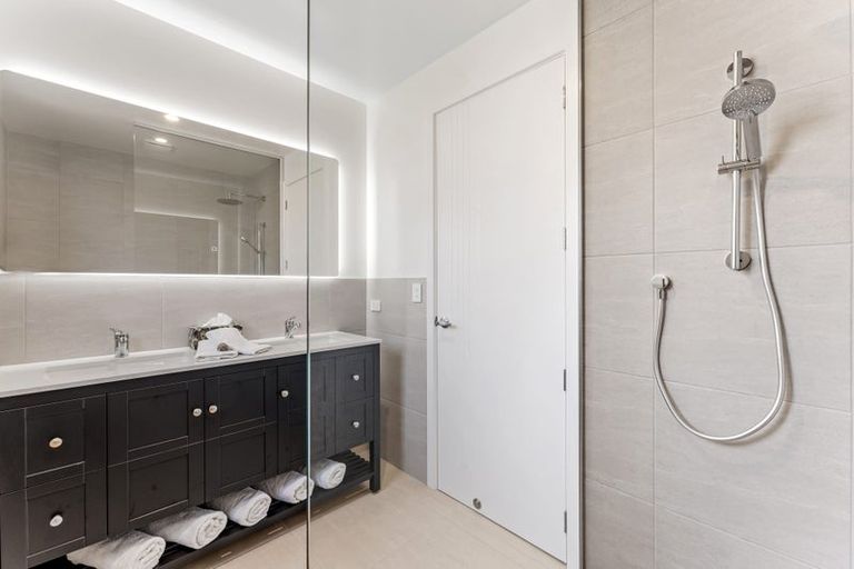 Photo of property in 12a Walbrook Road, Manly, Whangaparaoa, 0930