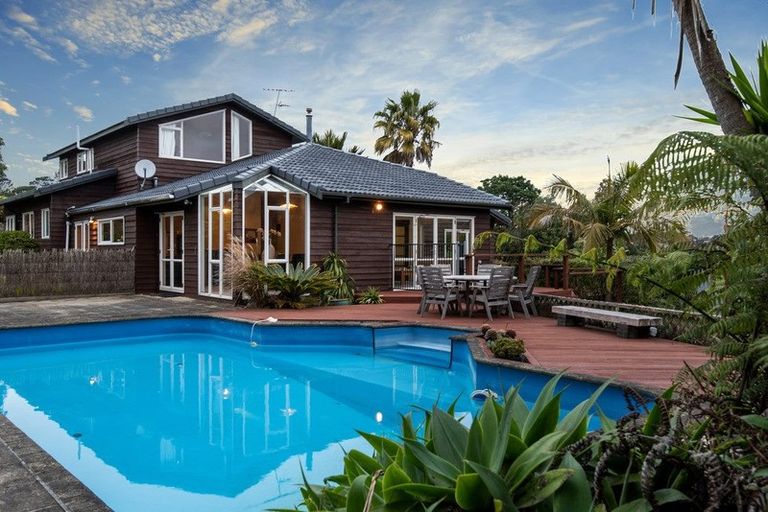 Photo of property in 20 Chester Avenue, Greenhithe, Auckland, 0632