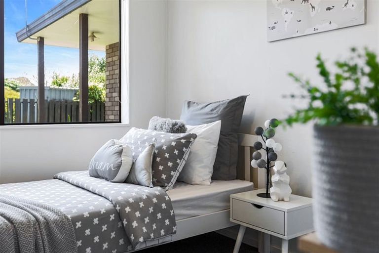 Photo of property in 1 Emery Place, Papamoa Beach, Papamoa, 3118