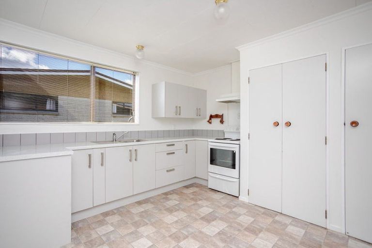 Photo of property in 9 Mcphee Street, Dannevirke, 4930