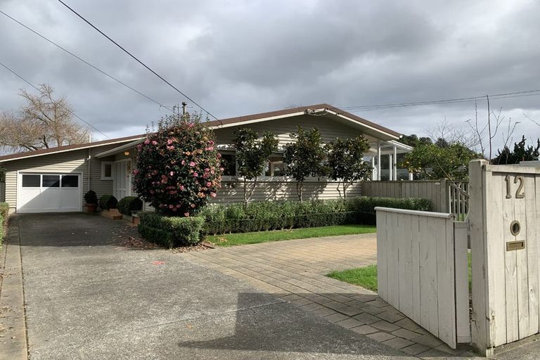 Photo of property in 12 Sunny Glen, Waikanae, 5036