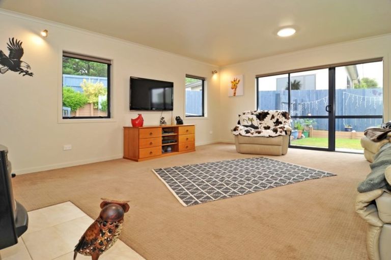 Photo of property in 1 Kereru Close, Halfway Bush, Dunedin, 9010