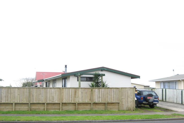 Photo of property in 221 Parklands Avenue, Bell Block, New Plymouth, 4312