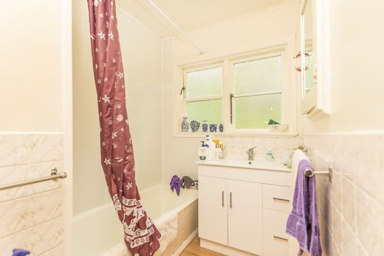 Photo of property in 67 Townsend Road, Miramar, Wellington, 6022