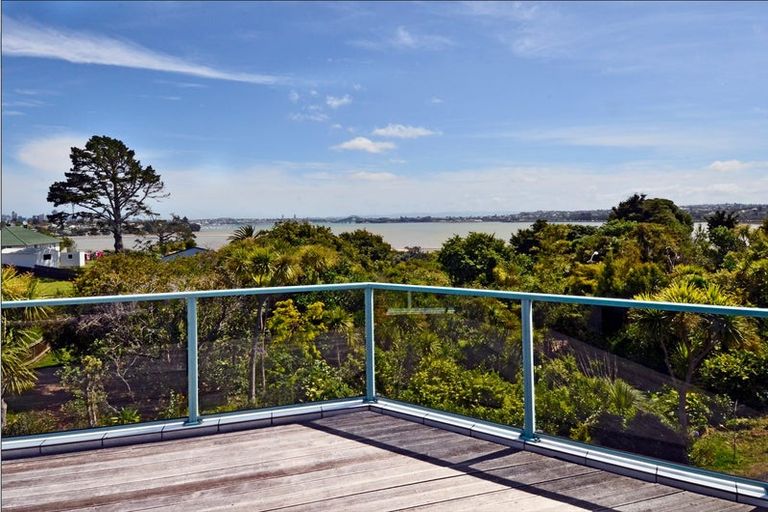 Photo of property in 1/94 Jutland Road, Hauraki, Auckland, 0622