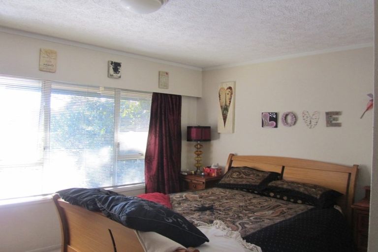 Photo of property in 1/36 Saddleback Rise, Murrays Bay, Auckland, 0630