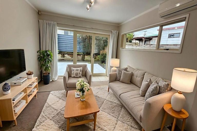 Photo of property in 4/4 Meadow Street, Mount Wellington, Auckland, 1062