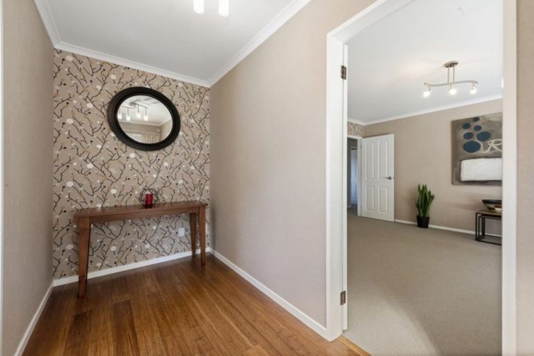 Photo of property in 13 Pioneer Grove, Silverstream, Upper Hutt, 5019