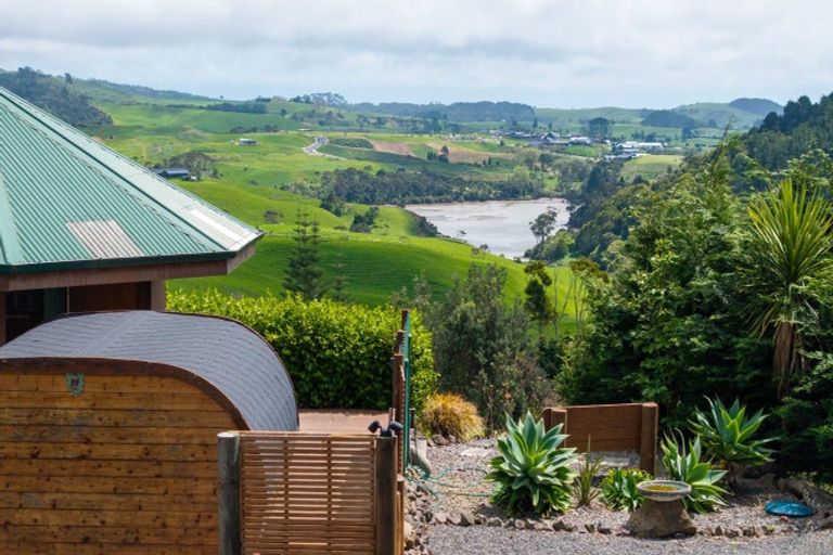 Photo of property in 4 Maungatawhiri Road, Raglan, 3295