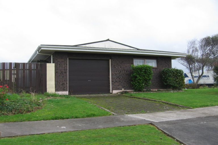 Photo of property in 5 Suzanne Grove, Kelvin Grove, Palmerston North, 4414