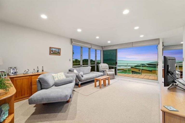 Photo of property in 2/8 Beach Road, Castor Bay, Auckland, 0620