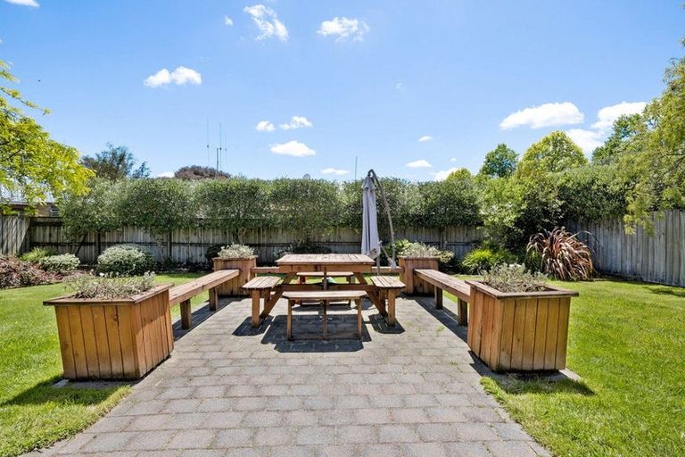 Photo of property in 33 Moore Street, Leamington, Cambridge, 3432