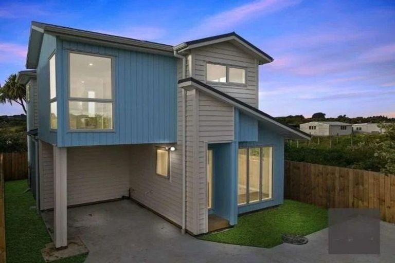 Photo of property in 305f Porchester Road, Takanini, 2112