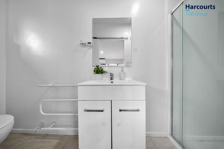 Photo of property in 67 Manuroa Road, Takanini, 2112